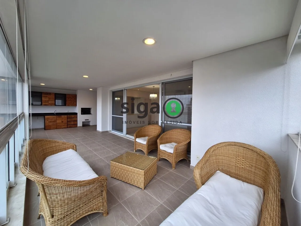 Imagem Apartamento com 4 Dormitórios, 4 vagas, 281m2 à venda no Panamby.