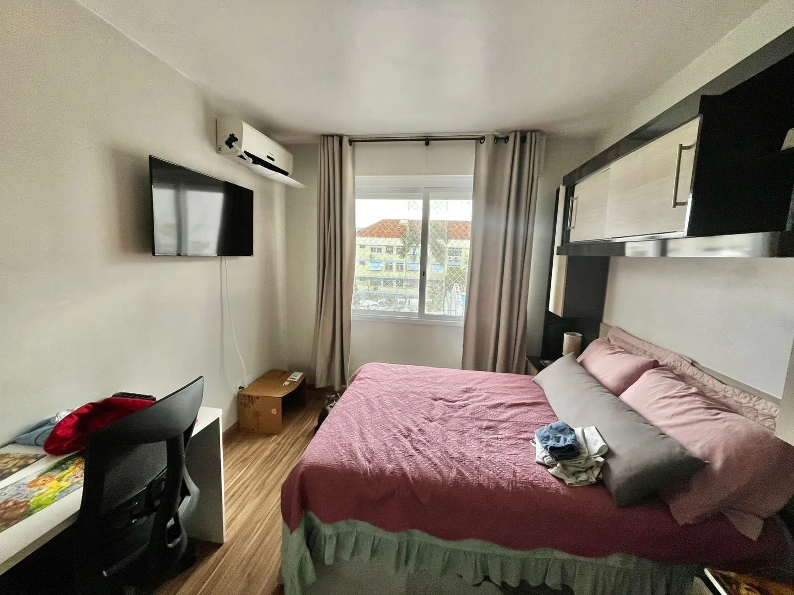 Imagem Apto de 02 dorm, banho, sala, coz, area, banho aux, dep, vaga no Cristo Redentor