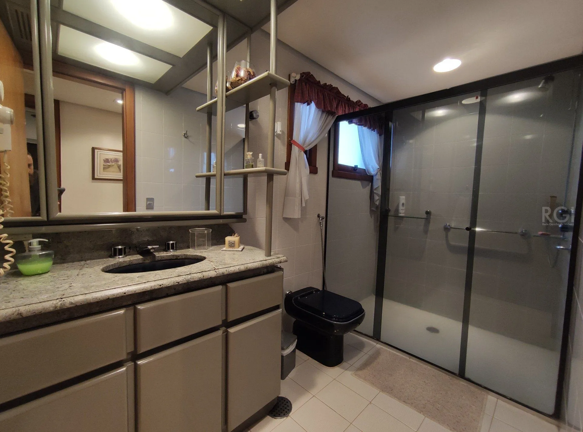 Imagem Cobertura para Venda - 354.67m², 3 dormitórios, sendo 1 suites, 3 vagas - Jardim Lindóia