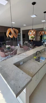 Imagem Imóvel de luxo em condomínio fechado no Lago do Manso com 5 quartos, 4 suítes e vista deslumbrante em Chapada dos Guimarães-MT