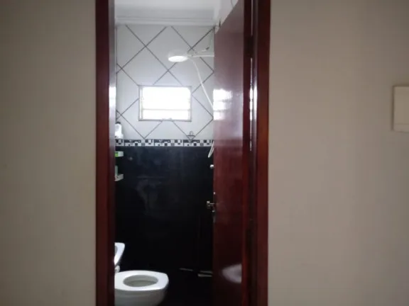Imagem Casa com 3 Quartos à Venda, 210 m² em Parque Flamboyant - Goiânia