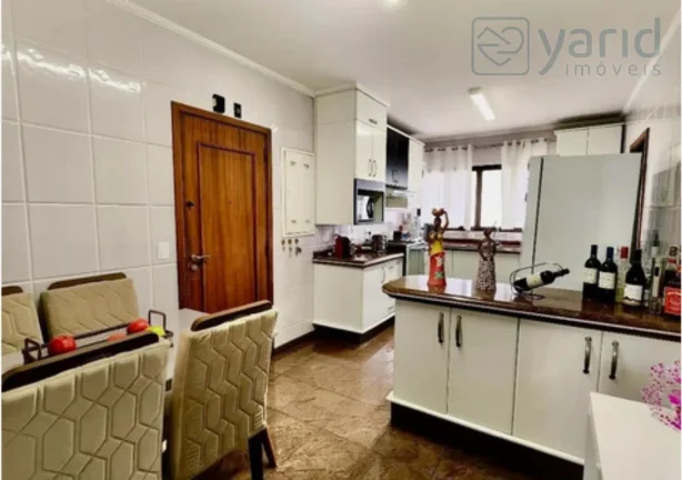 Imagem Apartamento de Luxo à Venda no Edifício Mirante do Vale-SP: 3 Quartos, 1 Suíte, 2 Banheiros, 2 Vagas de Garagem, 157m²