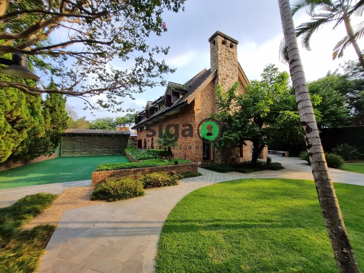 Imagem Casa a Venda em Rua Fechada no Jardim Guedala / Cidade Jardim com 5 quartos