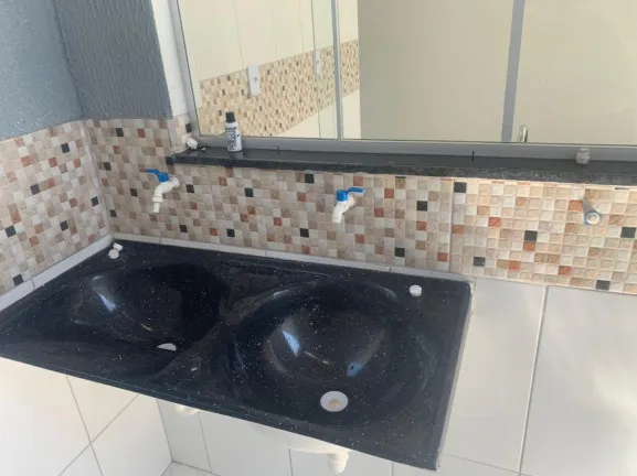 Casa com 2 Quartos à Venda ou Temporada, 50 m² em Jardim Botânico - Goiânia