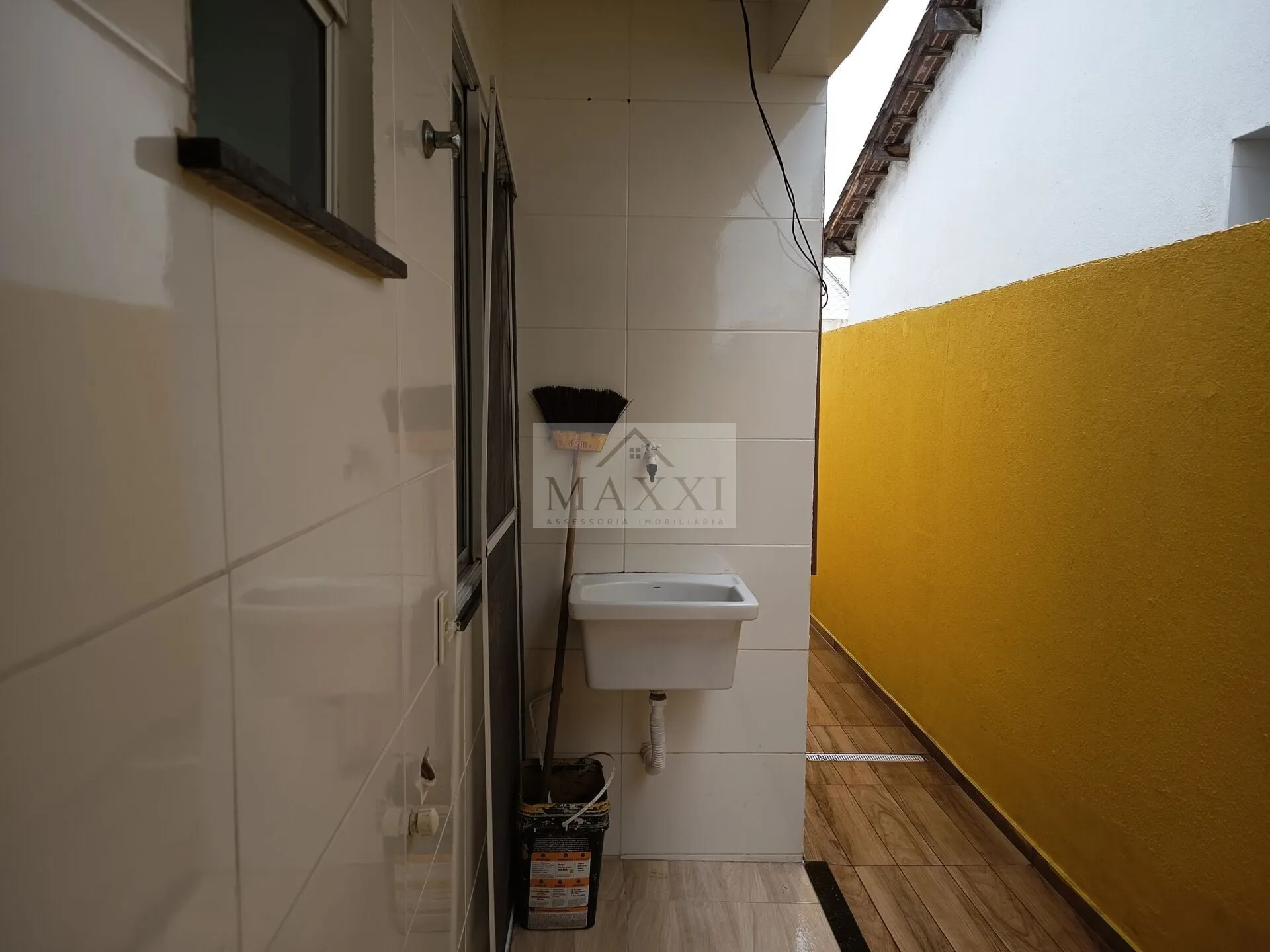 Imagem Casa Totalmente Reformada de 2 Quartos com Suíte e Quintal em Pedra de Guaratiba