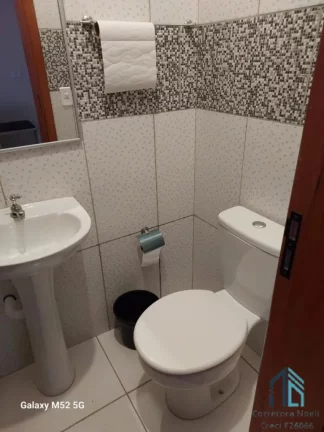 Imagem Casa de alvenaria, nova, em condomínio, Semi Mobiliada no Bacacheri em Curitiba PR