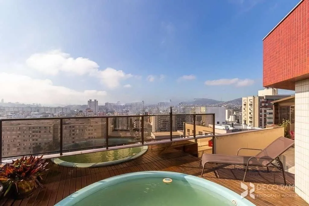Imagem Cobertura para Venda - 185m², 3 dormitórios, sendo 1 suites, 2 vagas - Petrópolis