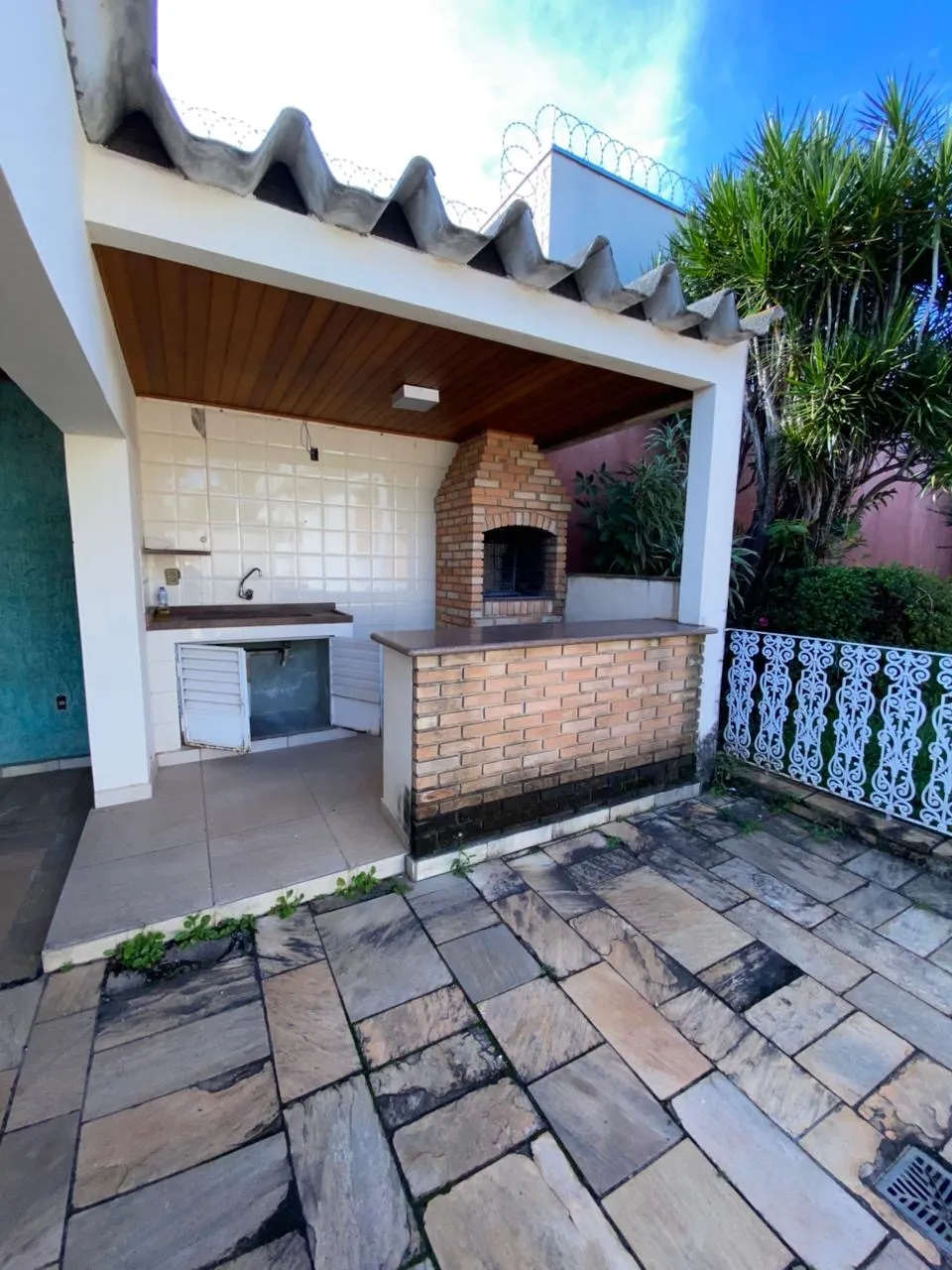 Imagem Prédio Comercial para alugar em Parque Campolim de 384.60m² com 6 Garagens
