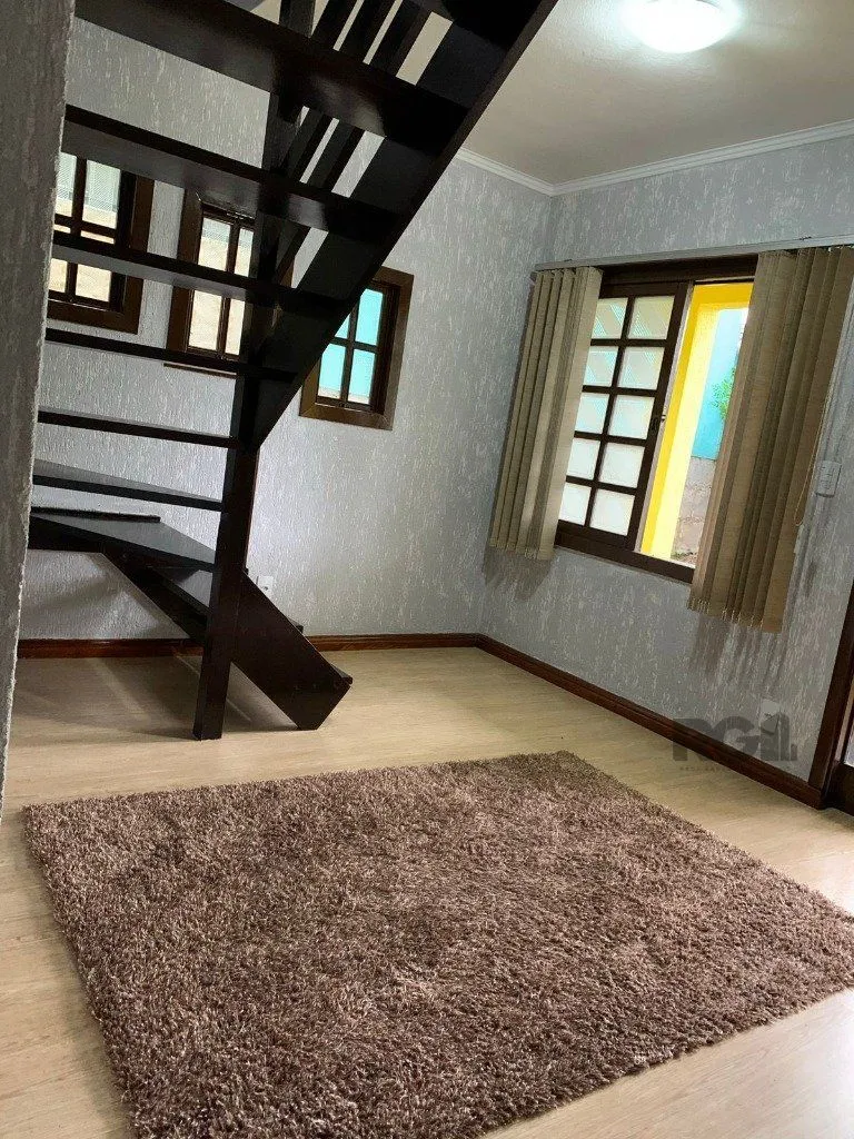 Imagem Casa sobrado com 03 dormitórios e garagem para 3 carros na cidade de Nova Petrópolis