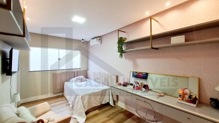 Imagem CASAL IMÓVEIS VENDE CASA CONJ ITORORO 3 SUÍTES + 2 VGS