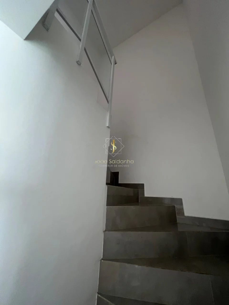 Imagem Sobrado com Piscina para locação diária para 12 pessoas.