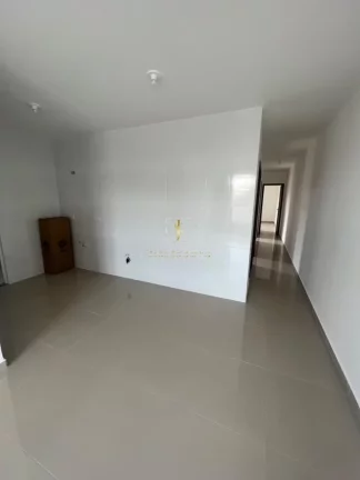 Imagem Casa em Guaratuba, Bairro Coroados 200 metros do mar, com Piscina.