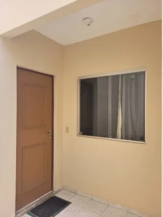 Imagem Casa duplex em condomínio fechado com área de lazer