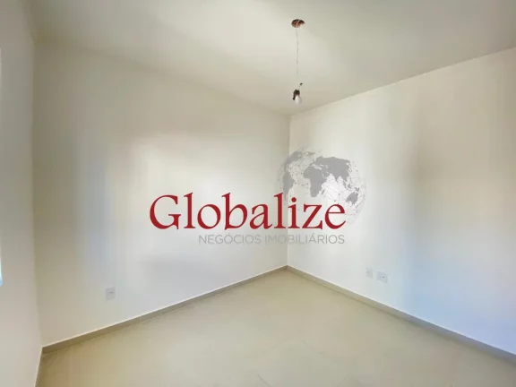 Imagem Linda casa à venda com 2 dormitórios sendo 1 suíte por R$ 660.000,00