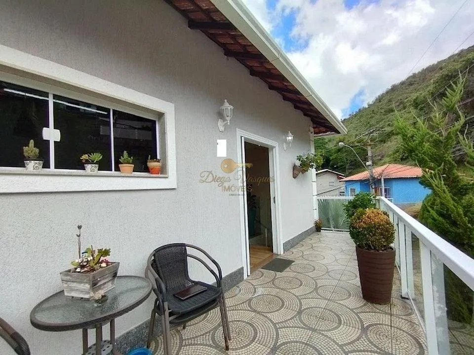Imagem Casa em Condomínio para Venda em Teresópolis / RJ no bairro Albuquerque