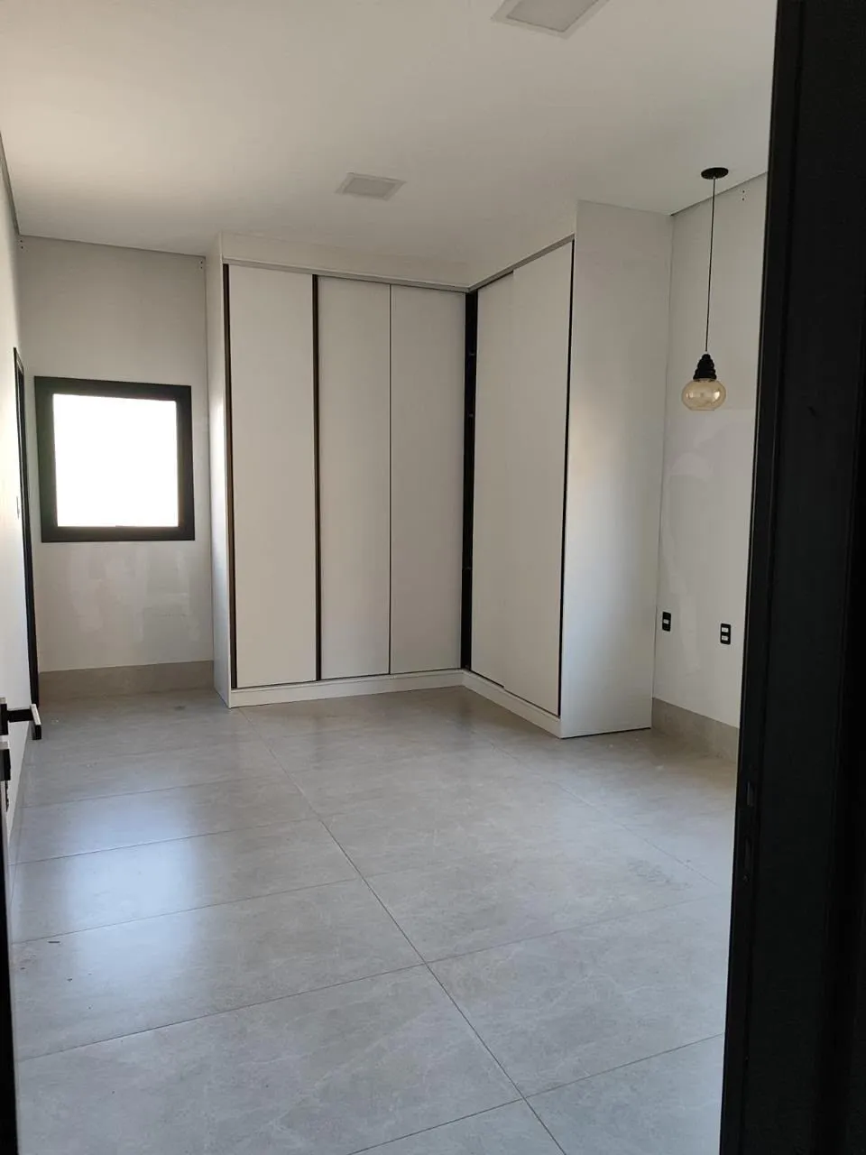 Imagem Casa 3 Quartos sendo 1 Suíte Condomínio Belvedere II Bairro Jardim Imperial