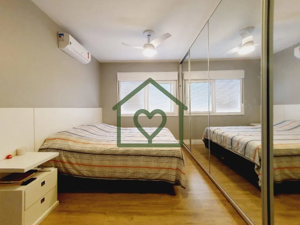 Imagem Excelente apartamento totalmente mobiliado, com planta de 3 dormitórios transformada em 2, sendo 1 ...