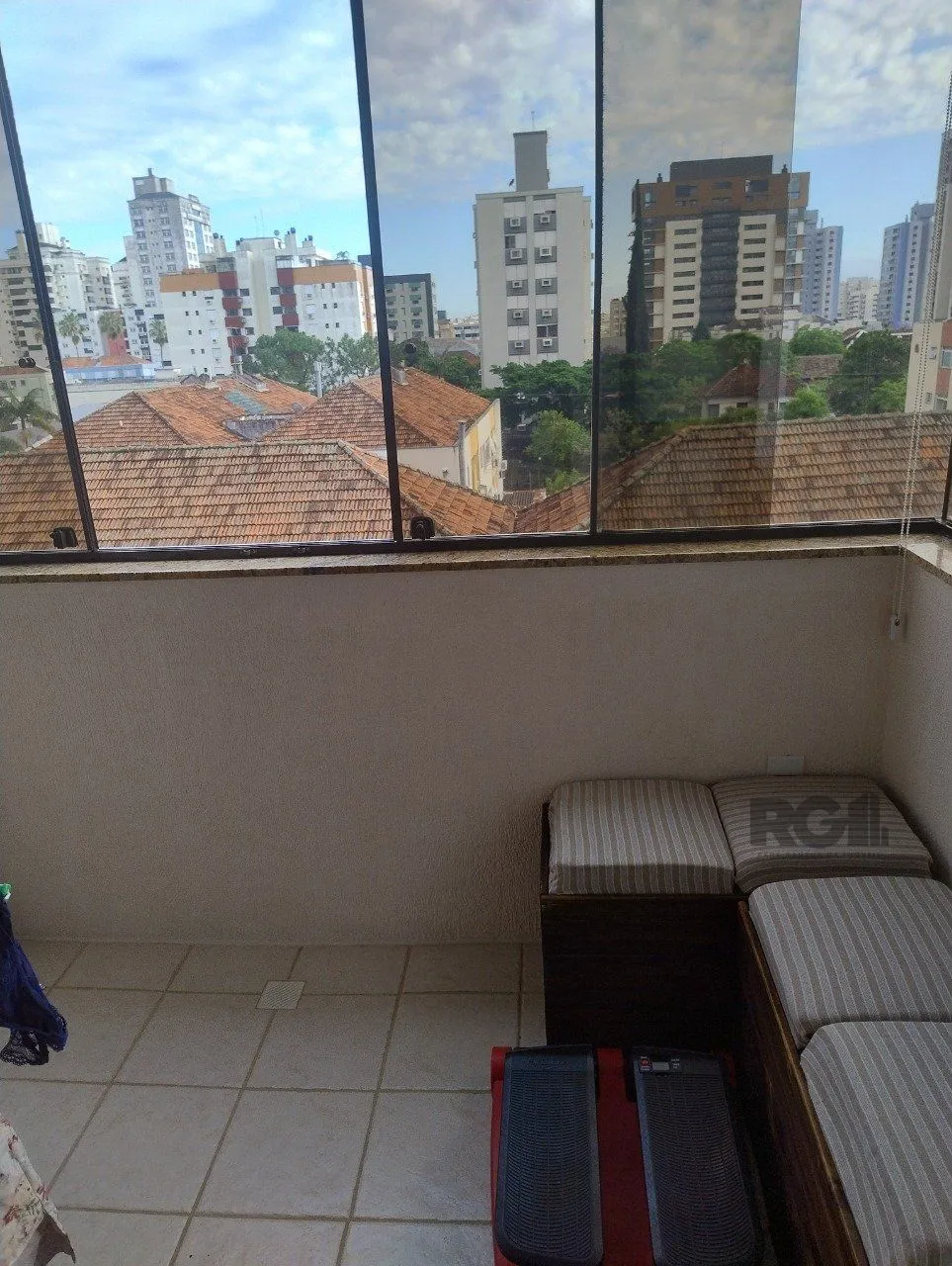 Imagem Apartamento para Venda - 72.98m², 3 dormitórios, suíte e 1 vaga - Menino Deus