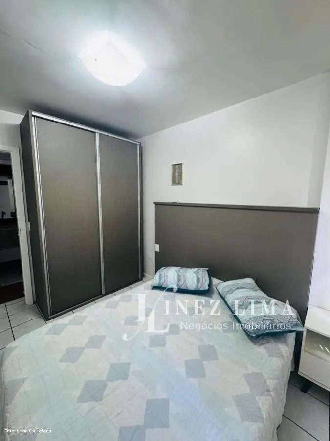 Imagem Aluguel por Diária para Temporada em Itapema, Meia Praia, 3 dormitórios, 1 suíte, 2 banheiros, 1 vaga