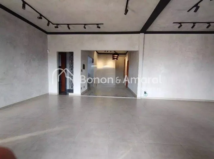 Imagem LINDA E ESPAÇOSA CASA A VENDA NO JARDIM DAS OLIVEIRAS