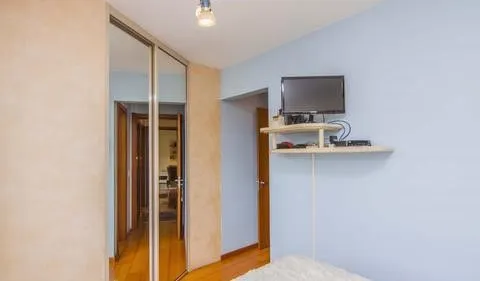 Imagem Vende-se apartamento com 3 quartos (1 suíte), 91 m² e 1 vaga - Menino Deus
