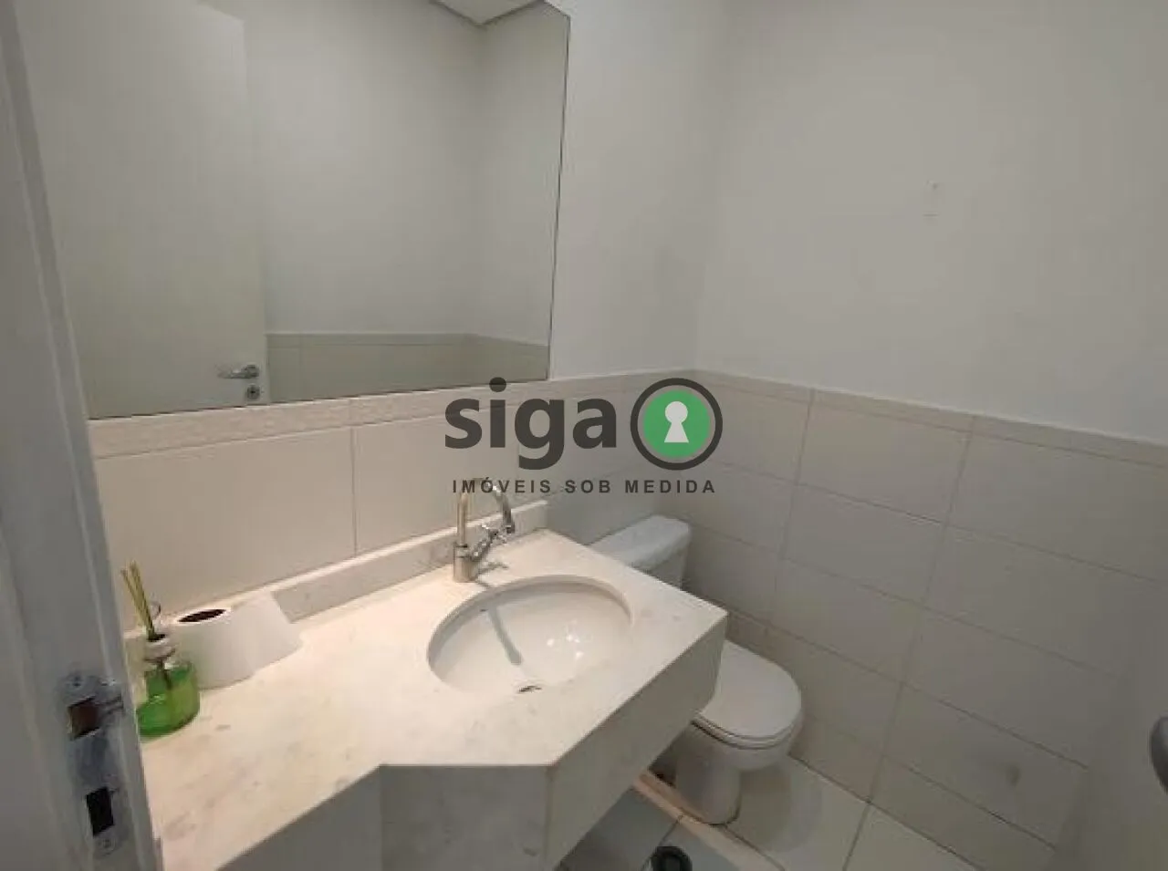 Imagem Conjunto Comercial a Venda e Locação em Cerqueira César com 166 m², Sem mobília.