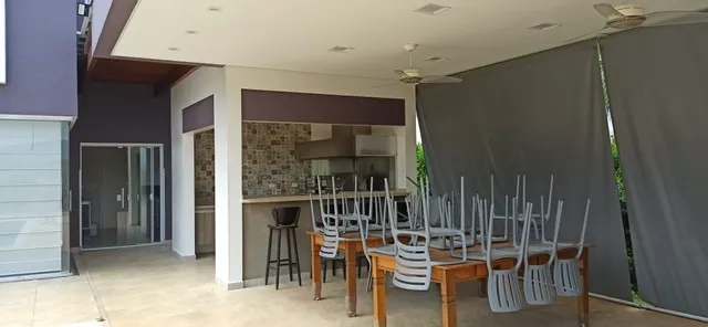 Imagem Magnífico sobrado, em estilo moderno, no Lago Azul Residencial e Golfe Clube com 550m².