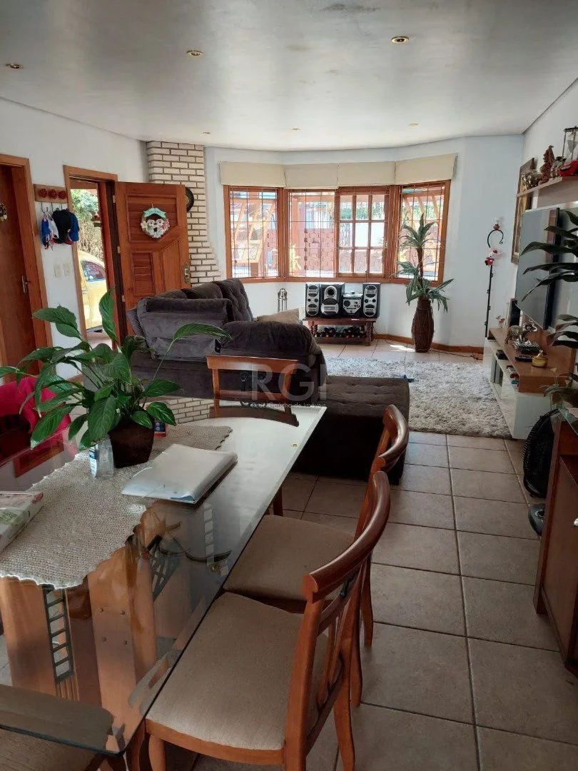 Imagem Casa para Venda - 156m², 3 dormitórios, sendo 1 suites, 2 vagas - Guarujá