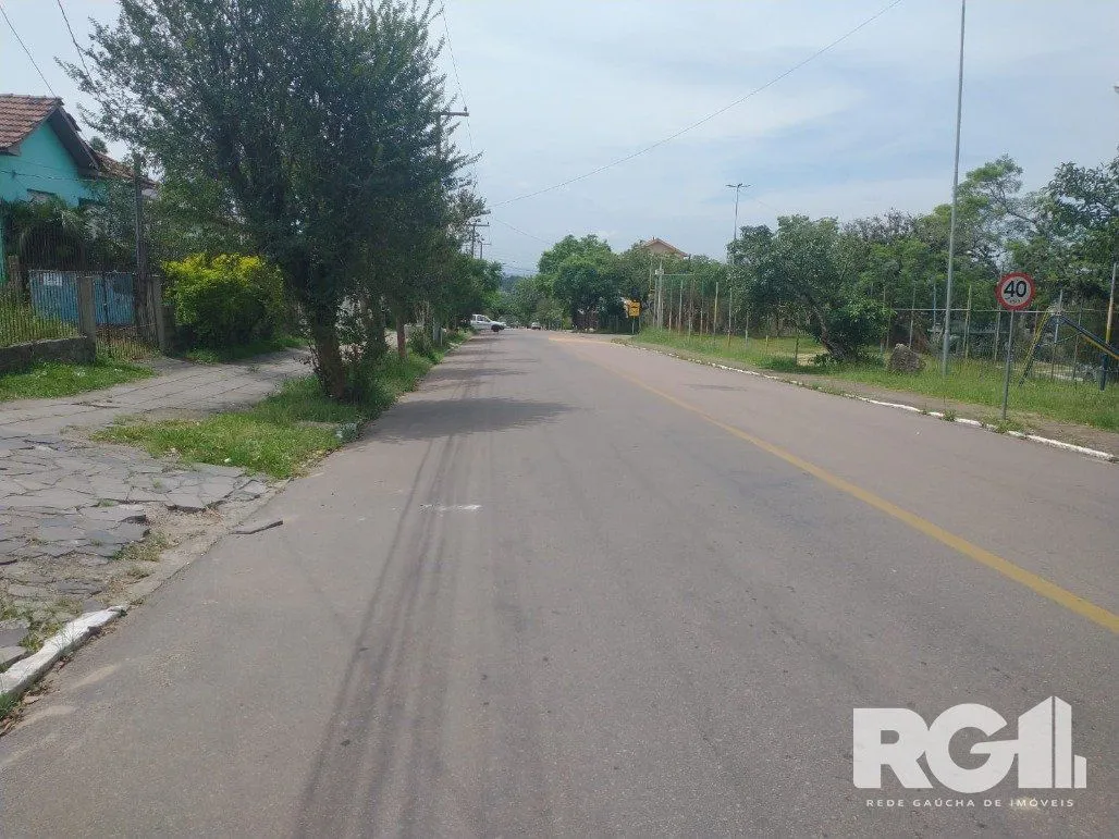 Imagem Linda Residência com cinco dormitórios no centro da cidade de Viamão/RS