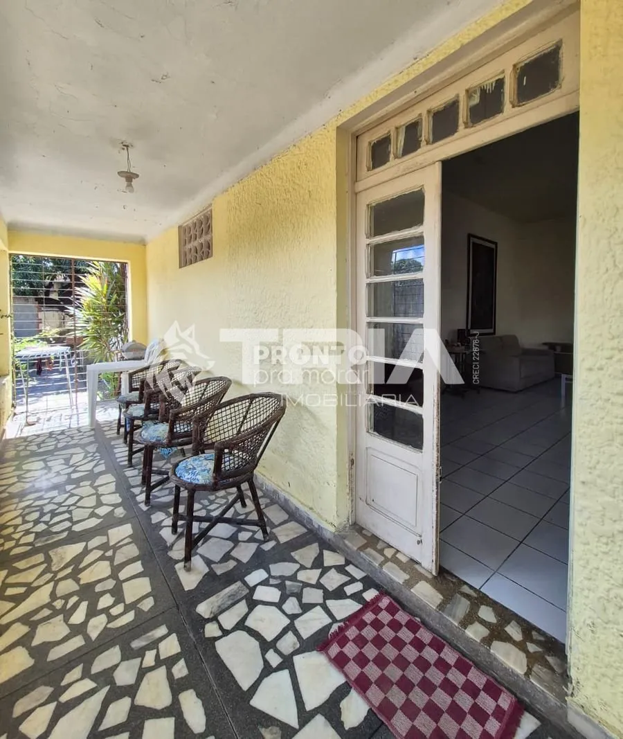 Imagem Casa de 3 quartos, 241m² no bairro Campo Grande, em Recife