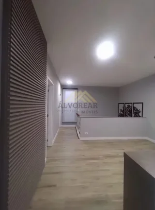 Imagem Sobrado em condominio com vista de frente pra a pedra grande