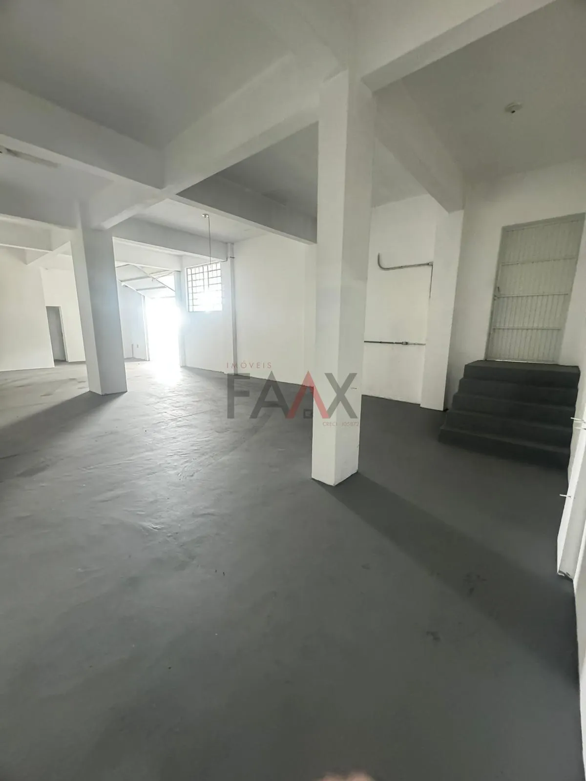 Imagem Sala Comercial de Esquina para locação no centro GUARAPUAVA - PR