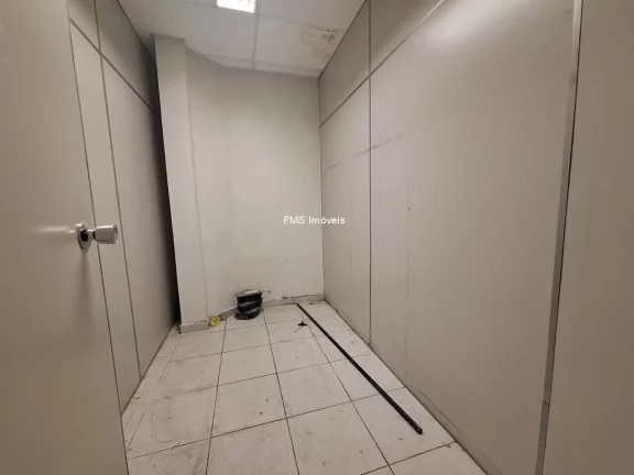 Imagem Prédio Comercial Inteiro para Locação em São Paulo-SP, Campo Belo: 486m², 3 Banheiros, 2 Vagas de Garagem!