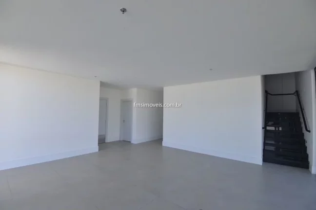 Imagem Galpão Comercial para Locação em Sorocaba-SP, Bairro Cajuru do Sul - 2 Banheiros, 8 Vagas de Garagem, 2.731,68 m² de Área.