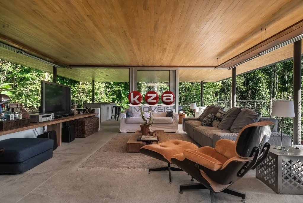 Imagem Casa em Condomínio de Luxo em Bertioga-SP com 4 Quartos, 4 Suítes e 550m² de Área