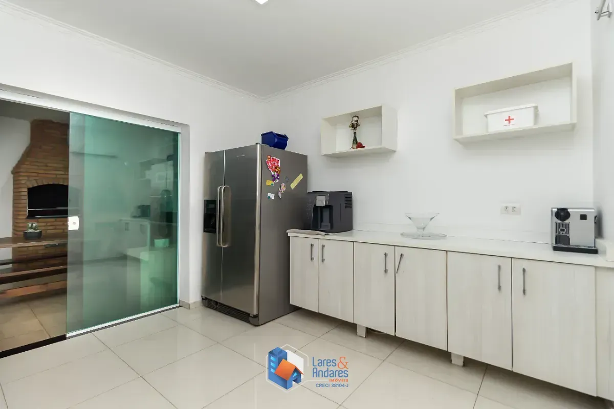 Imagem Sobrado para venda em Planalto Paulista com 3 quartos, sendo 1 suíte, 180m²