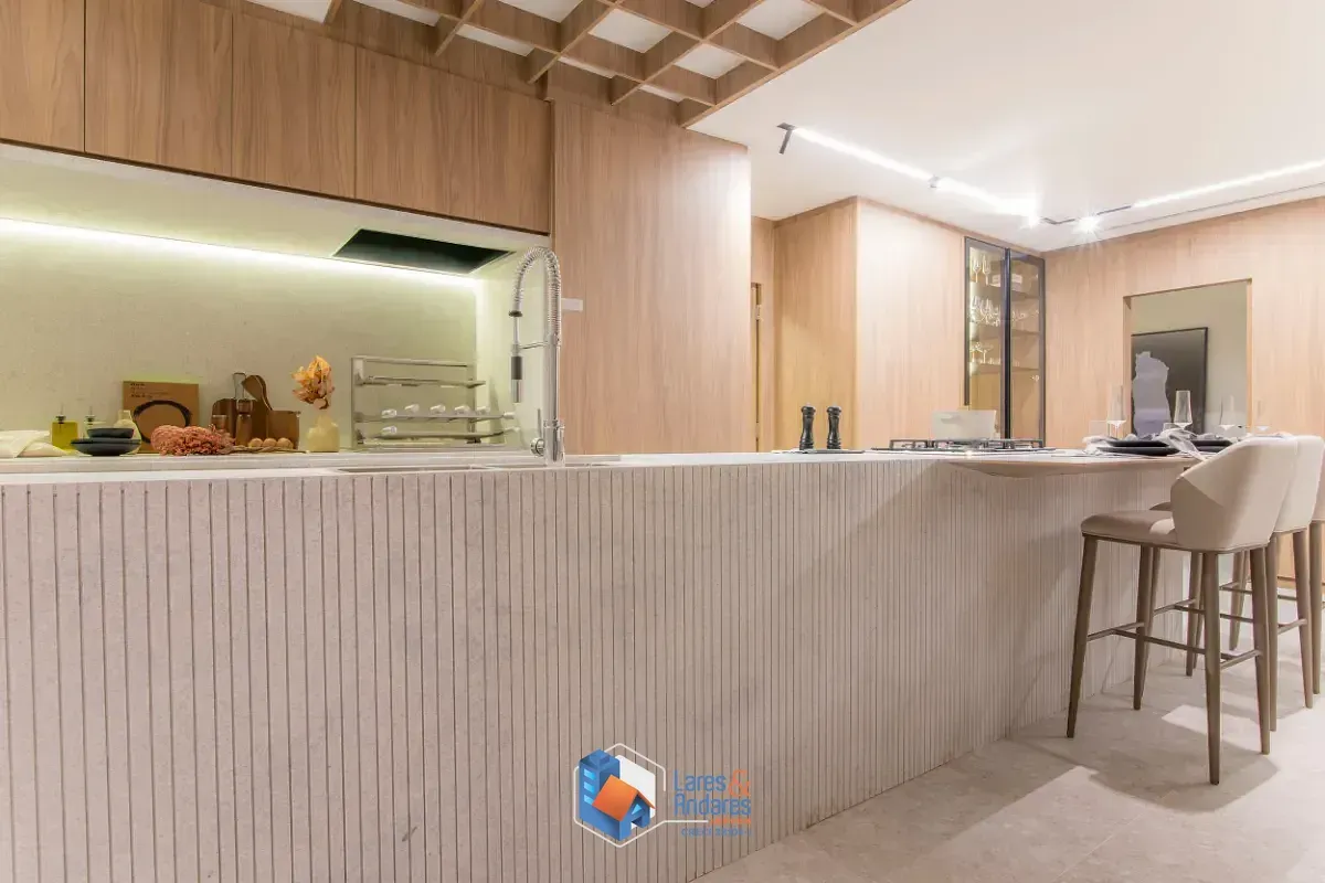 Imagem Apartamento para venda em Alto de Pinheiros com 4 quartos, sendo 4 suítes, 220m²