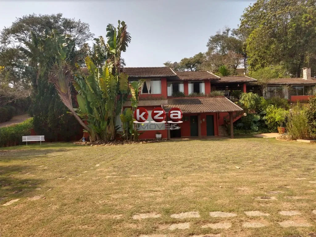 Imagem Imperdível oportunidade: Casa de luxo em condomínio Santa Fé, Vinhedo-SP, com 4 suítes e 8 vagas de garagem!