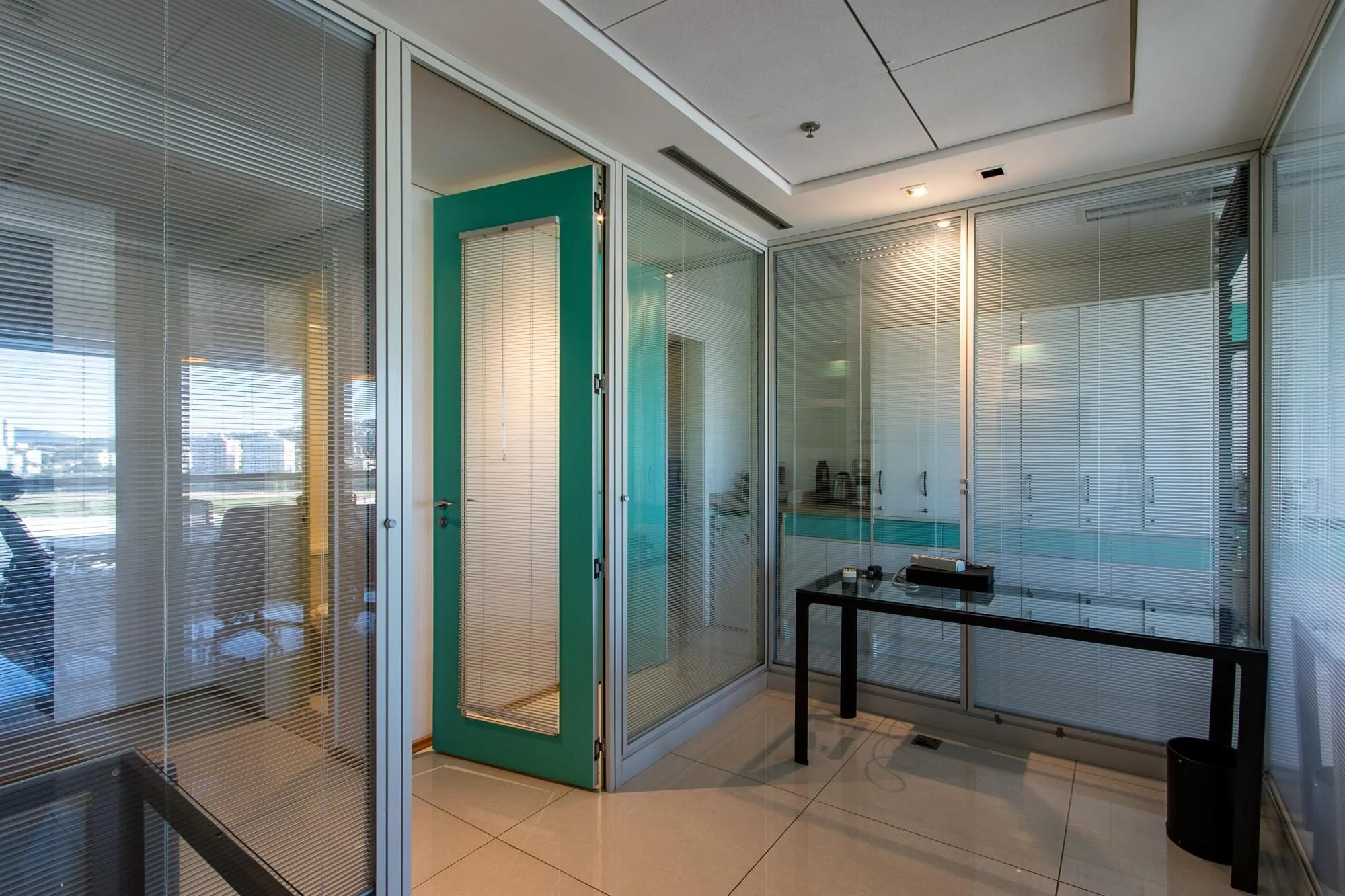 Imagem Sala Comercial em Cristal