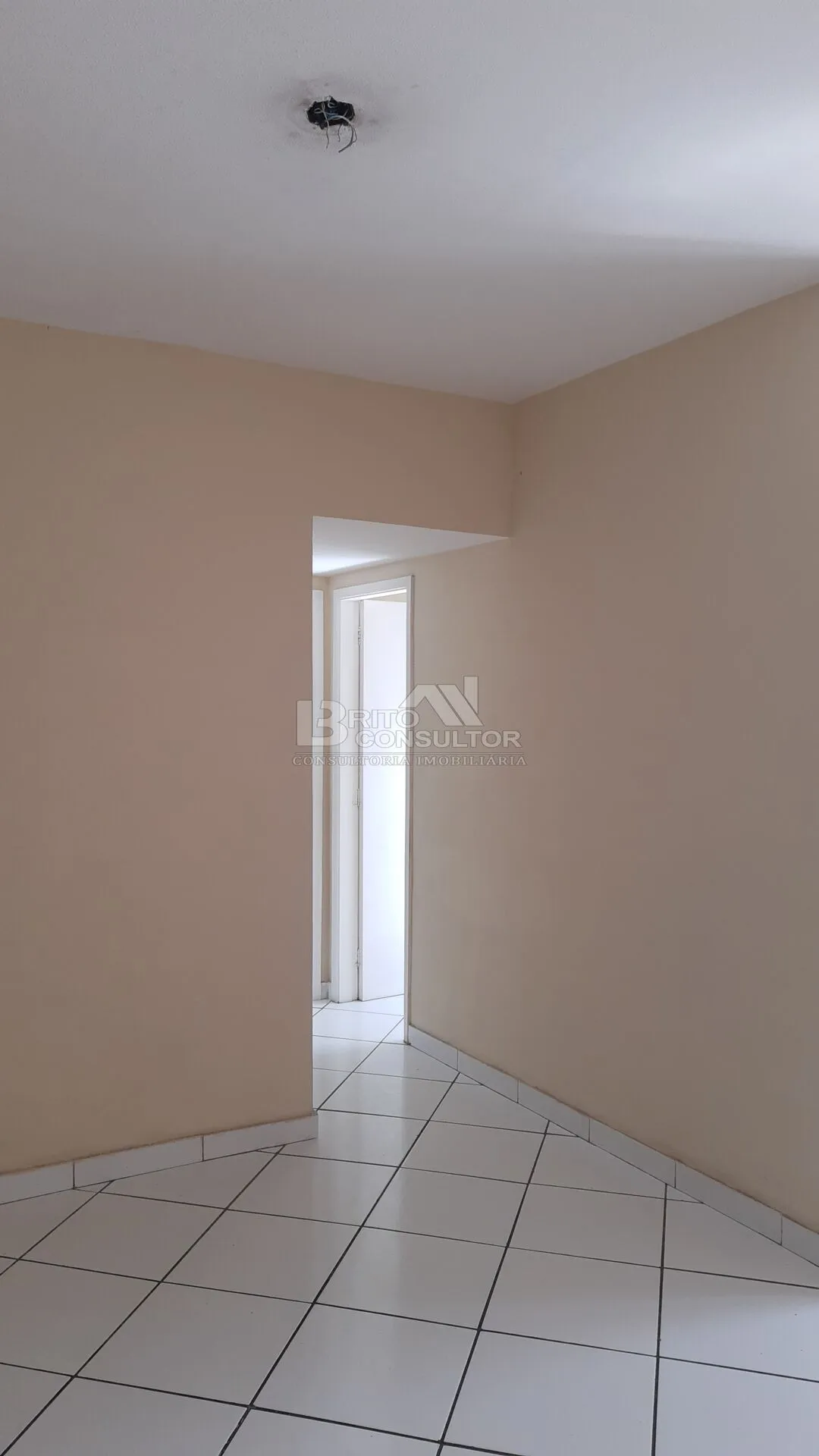Imagem Vendo Apartamento com 2 Quartos, Varanda e Vaga, 60m² no Condomínio Central Park em Barro Vermelho, São Gonçalo/RJ