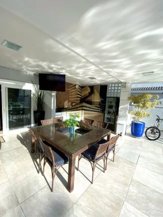 Imagem Casa moderna na praia