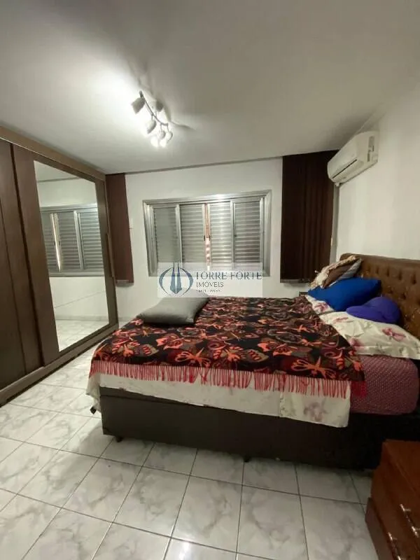 Imagem Casa com 4 dormitórios 1 suíte 3 vagas na chácara Mafalda .
