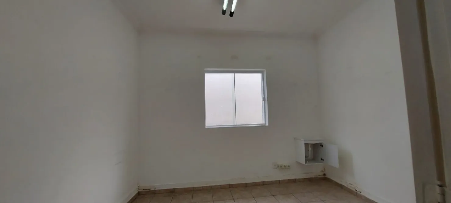 Imagem Comercial para Locação 8M², Centro, Pindamonhangaba - SP | Spaço Amadei