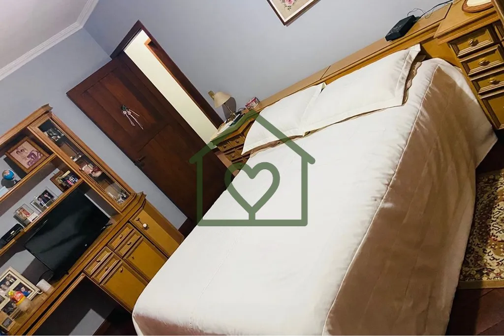 Imagem Imagine viver em uma casa onde cada ambiente convida ao conforto e ao bem-estar. Esta residência no...