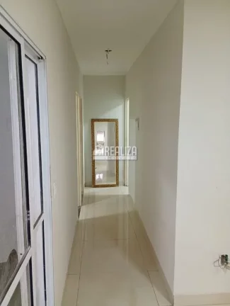 Imagem Casa à venda no Condomínio Vanice Andrade, no bairro Vila Arquelau em Uberaba