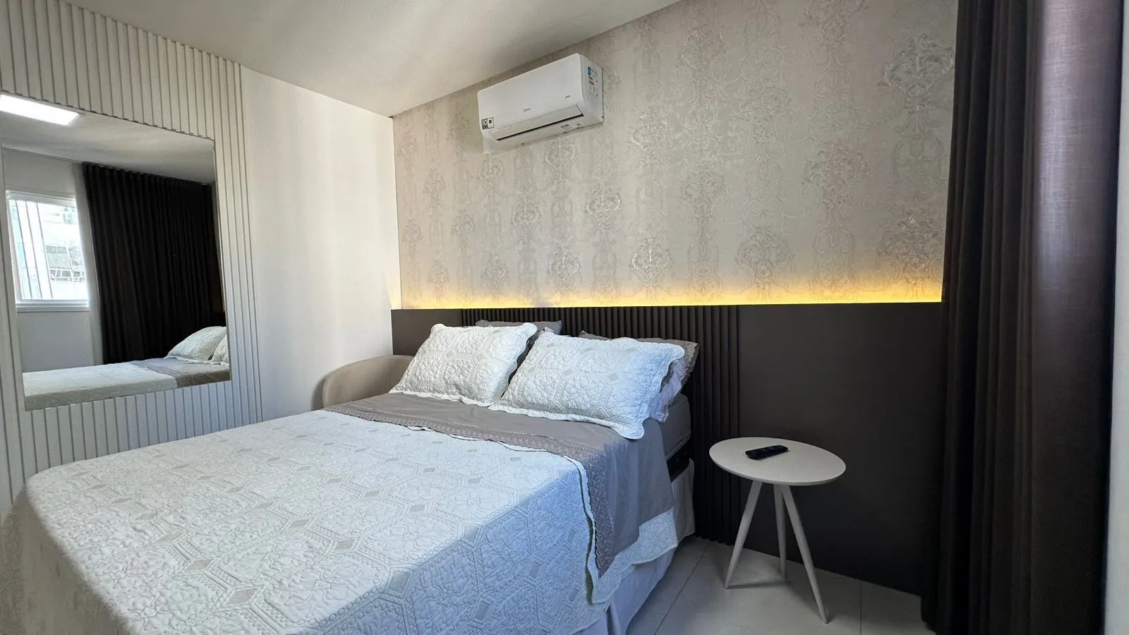 Imagem APARTAMENTO 3 DORMITÓRIOS MOBILIADO NO CENTRO DE TORRES RS