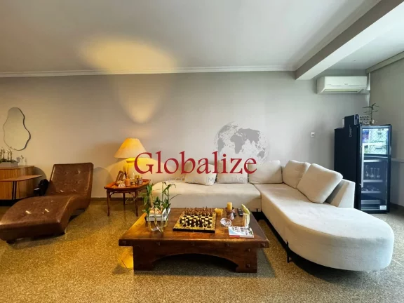 Foto do imóvel Apartamento à venda com 237m², 3 suítes, 2 vagas, portaria 24h, elevador por R$875.000,00 no Gonzaga em Santos
