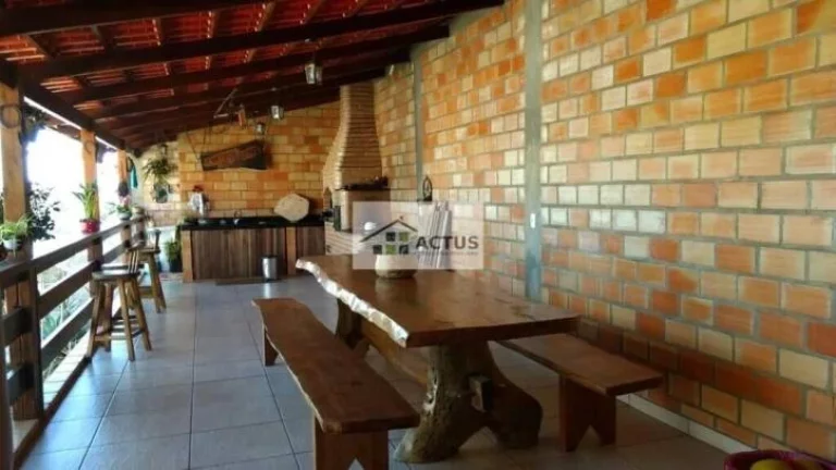 Imagem Casa 2 quartos com area de fogão a lenha em Sarzedo