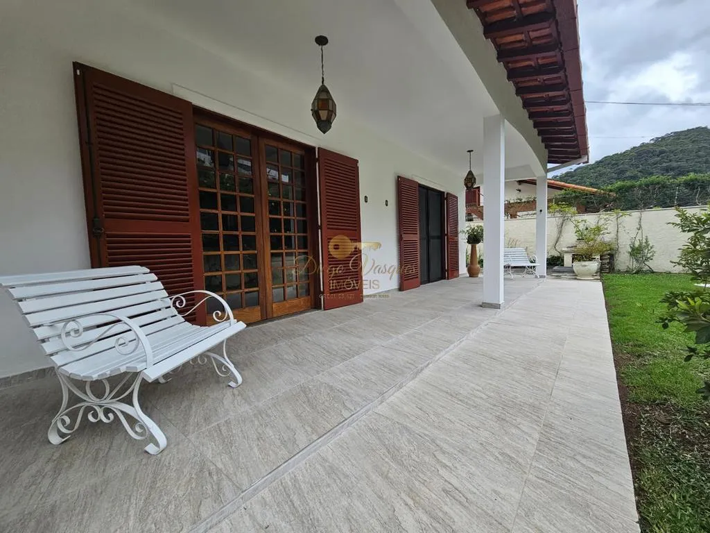 Imagem Casa para Venda em Teresópolis / RJ no bairro Golfe