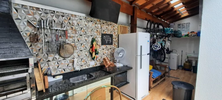 Imagem Oportunidade! Sobrado em condomínio fechado Caraguatatuba SP